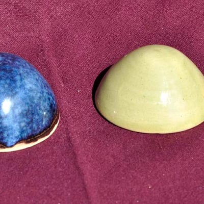 Salières en grès émaillé