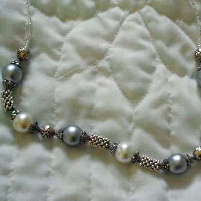 Perles et argent