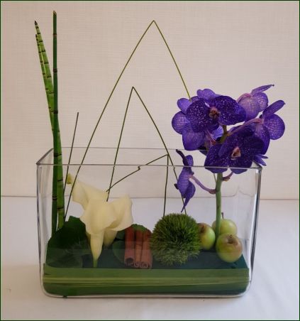 Fleurs en cage de verre